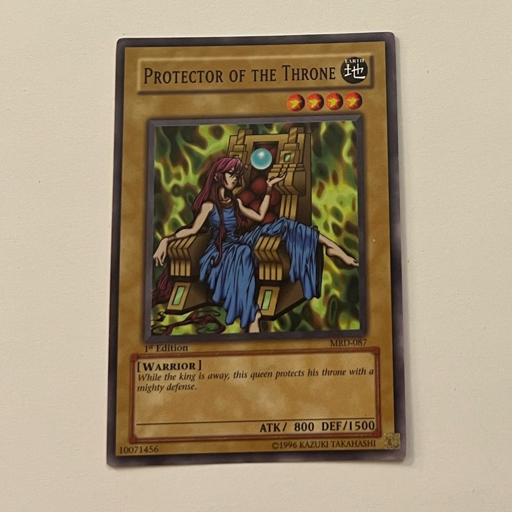 Yu-Gi-Oh 1st Edition Protector Of The Throne Card